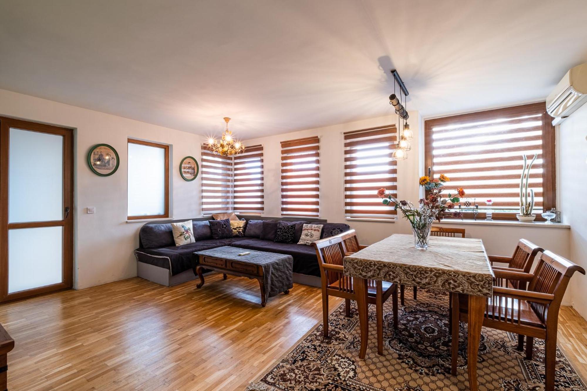 Roman Thermae 2Bdrm Sunny Apartment Varna Bagian luar foto